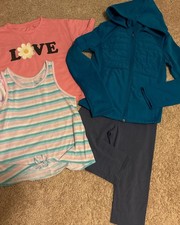 Lot girls clothes. for sale  Ashburn