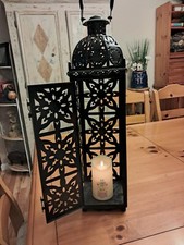 Lanterna/topo de mesa ou pendurar/27"H/6"W/3 lbs/vela de metal preto não incluída  comprar usado  Enviando para Brazil