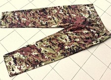 Pantaloni mimetici vegetati usato  Milano