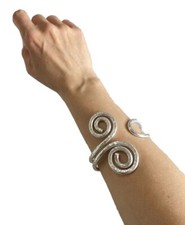 Bracciale schiava semirigido usato  Roma