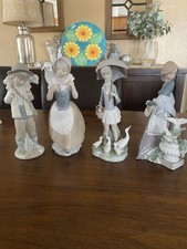 Lladro collection pieces for sale  Chino