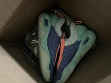 Lote misto de roupas e sapatos masculinos de revenda comprar usado Lote misto de roupas e sapatos masculinos de revenda comprar usado  Enviando para Brazil