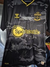 Southampton signed shirt for sale  CLYDEBANK