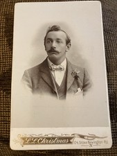 Usado, Cartão de armário vitoriano foto homem com bigode NOMEADO - Natal, Londres comprar usado  Enviando para Brazil
