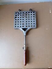 Ancien gaufrier fonte d'occasion  Vic-sur-Seille