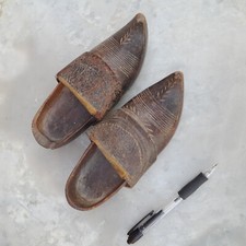 Zoccoli scarpe legno usato  San Giovanni in Persiceto