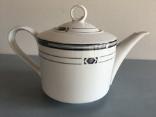 Elegante theiere porcelaine d'occasion  Velleron