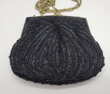 Bolsa de noite vintage La Regale LTD preta com miçangas concha de amêijoa fechadura beijo comprar usado  Enviando para Brazil