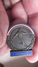 Rare petit insigne d'occasion  Manosque