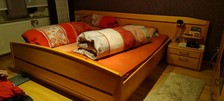 Doppelbett nachttischschränke gebraucht kaufen  Kirtorf