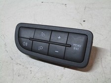 Interruttori fanali fendinebbi usato Interruttori fanali fendinebbi usato  Tracolle