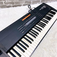 Clavier synthétiseur roland d'occasion Clavier synthétiseur roland d'occasion  Expédié en France