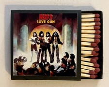 Kiss matches love for sale  Brooklyn