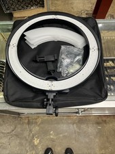 Anel de luz LED selfie 19” somente com estojo | SEM SUPORTE comprar usado Anel de luz LED selfie 19” somente com estojo | SEM SUPORTE comprar usado  Enviando para Brazil