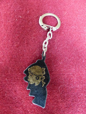 Keyring wines from d'occasion  Expédié en Belgium