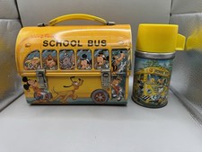 Usado, VINTAGE 1960’s WALT DISNEY SCHOOL BUS LUNCHBOX W/ THERMOS - Excellent Condition! comprar usado  Enviando para Brazil
