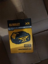 Dewalt typ dcb182 usato  Massa di Somma