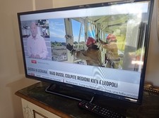 Televisore led smart usato  Roma