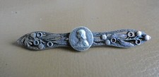 Ancienne broche médaille d'occasion  Jœuf
