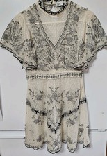 Vestido de festa Zara acima do joelho tamanho P bege e preto bordado, usado comprar usado  Enviando para Brazil