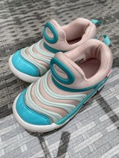 Nike . 27 gebraucht kaufen  Schömberg