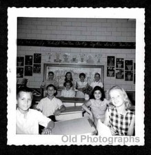 FOTO INSTANTÂNEA ANTIGA/ANTIGA FLASH ESCOLA PRIMÁRIA SALA DE AULA ALUNOS CRIANÇAS - E730 comprar usado  Enviando para Brazil