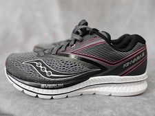 Tênis de corrida Saucony Kinvara 9 – Feminino tamanho 6.5 – Cinza/preto/rosa comprar usado  Enviando para Brazil
