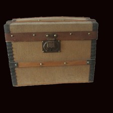 Old domed trunk d'occasion  Expédié en Belgium