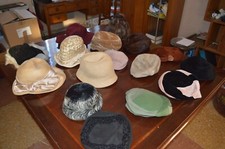 Cappelli vintage donna usato  Roma