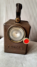 Ancienne lampe lanterne d'occasion  Angicourt