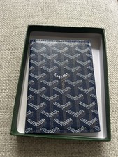 Capa passaporte Goyard cor azul usada, usado comprar usado Capa passaporte Goyard cor azul usada, usado comprar usado  Enviando para Brazil