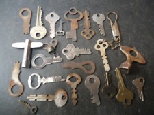 23 surtido diferente de llaves vintage planas de latón y otras segunda mano  Embacar hacia Mexico