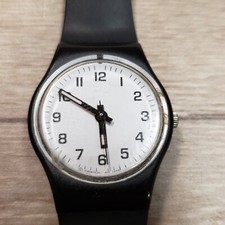 Usado, Relógio Swatch AG 1999 preto com face branca fabricado na Suíça minúsculo nick em 7 e 2 bordas comprar usado  Enviando para Brazil