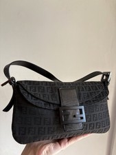Baguette fendi monogram usato  Foligno