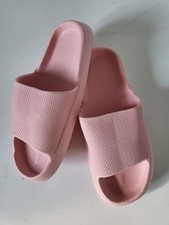 Claquettes rose plastique d'occasion  Saint-Alban-Leysse