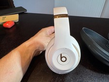 Beats studio3 wireless for sale  GRAYS