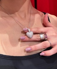 Collana con ciondolo usato  San Tammaro