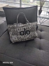 Alo yoga gray d'occasion  Expédié en Belgium