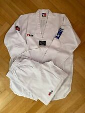 KIX Philippinischer Taekwondo Dobok / Anzug  Gr. 190  weißer Kragen comprar usado  Enviando para Brazil