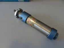 Cilindro pneumatico doppio usato  Italia