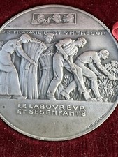 Médaille bronze argenté d'occasion  Cusset