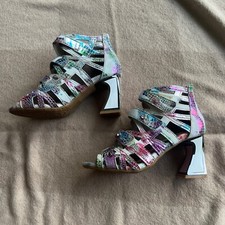 Brand new artiste for sale  Keego Harbor