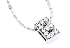 Collana donna iniziale usato  Italia