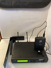 Sistema de microfone sem fio Shure ULXS4-J1 com bodypack, microfone e kit de montagem em rack comprar usado  Enviando para Brazil