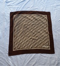 Foulard carré mousseline d'occasion  Cherves-Richemont