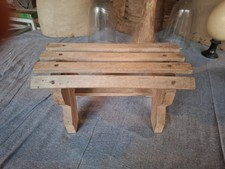 Petit tabouret repose d'occasion  Villeneuve-la-Guyard