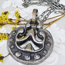 Collier vintage artiste d'occasion  Le Luc
