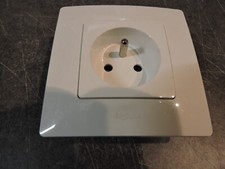 Prises courant terre d'occasion Prises courant terre d'occasion  Bailleul