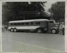 1942 Press Photo O ônibus trailer projetado para transportar trabalhadores de guerra - nee24385 comprar usado  Enviando para Brazil