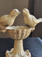  Mini baño para pájaros de hierro fundido con pátina de 2 pájaros Shabby Chic soporte para baratija blanco roto segunda mano  Embacar hacia Argentina